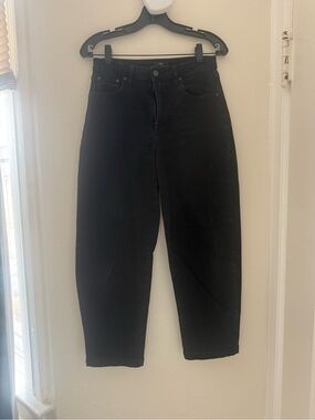 Black Men’s Straight-Fit Jeans